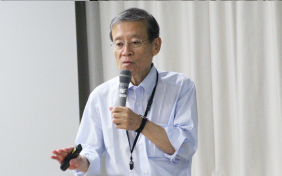 a lecture by Mr. Mitsuo Kato of Food Design Co., Ltd.