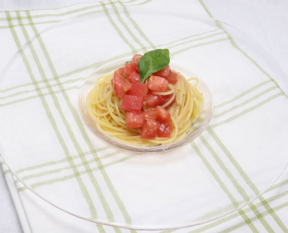 トマトの冷製ペペロンチーニスパゲティ