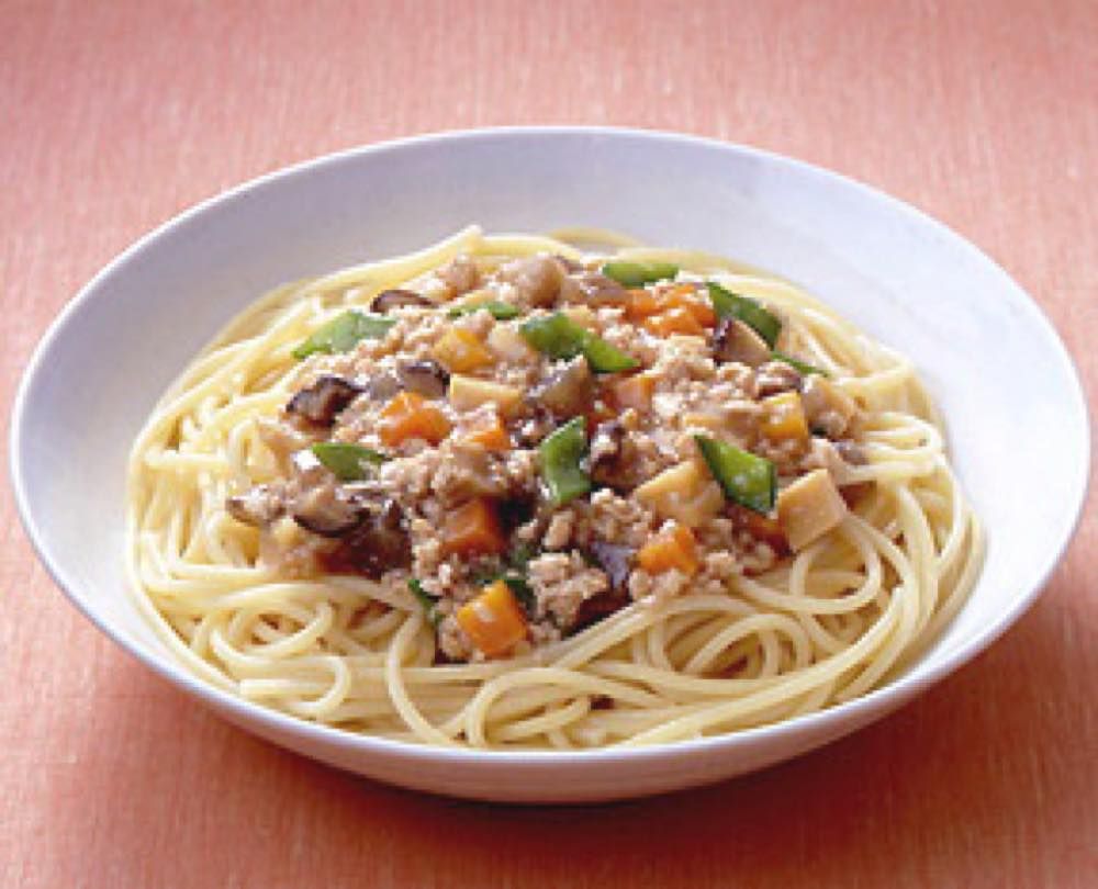 鶏ひき肉と根菜の和風あんかけスパゲティ