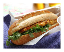 ベトナム風オムレツのサンドイッチ